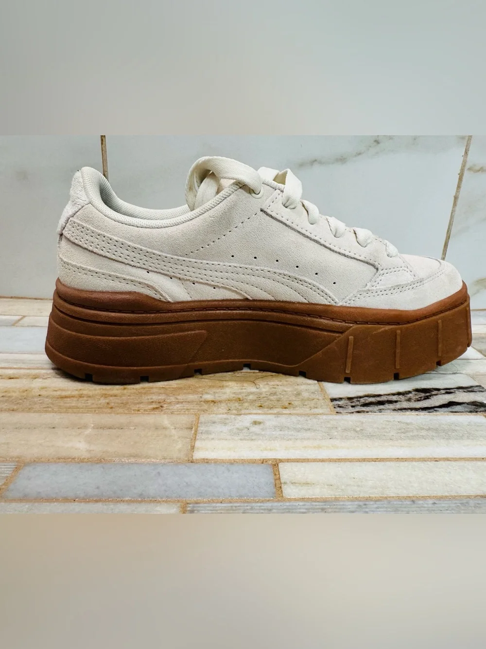 Puma Mayze Stack Luxe Platform Sneakers Cream Suede Gum Sole Women’s US 8